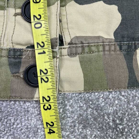 H&M Divided Camo Jacket Women's Large Button Up Long Sleeve Pockets - Picture 12 of 13